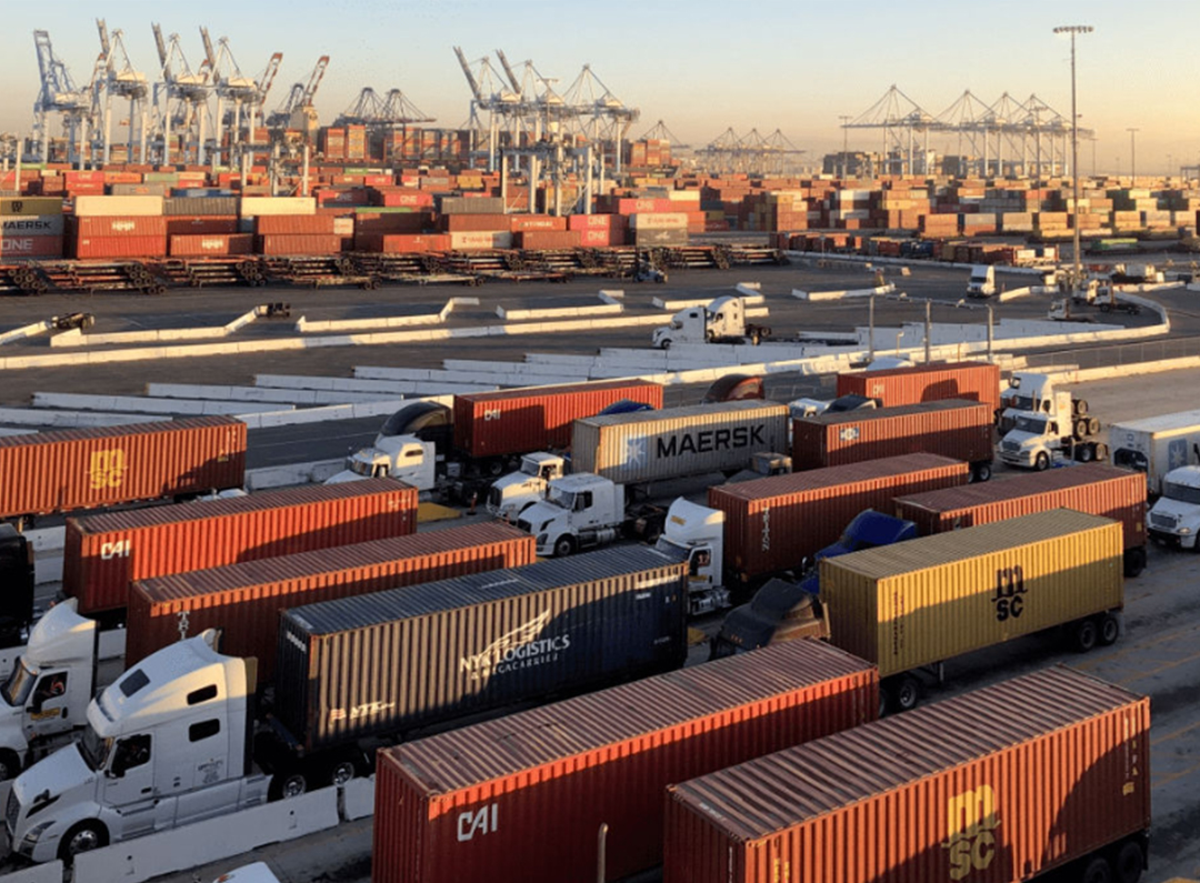 A big turning point in the shipping market: Freight rates have stopped rising continuously, many routes have fallen, and the West-US route has cooled significantly!