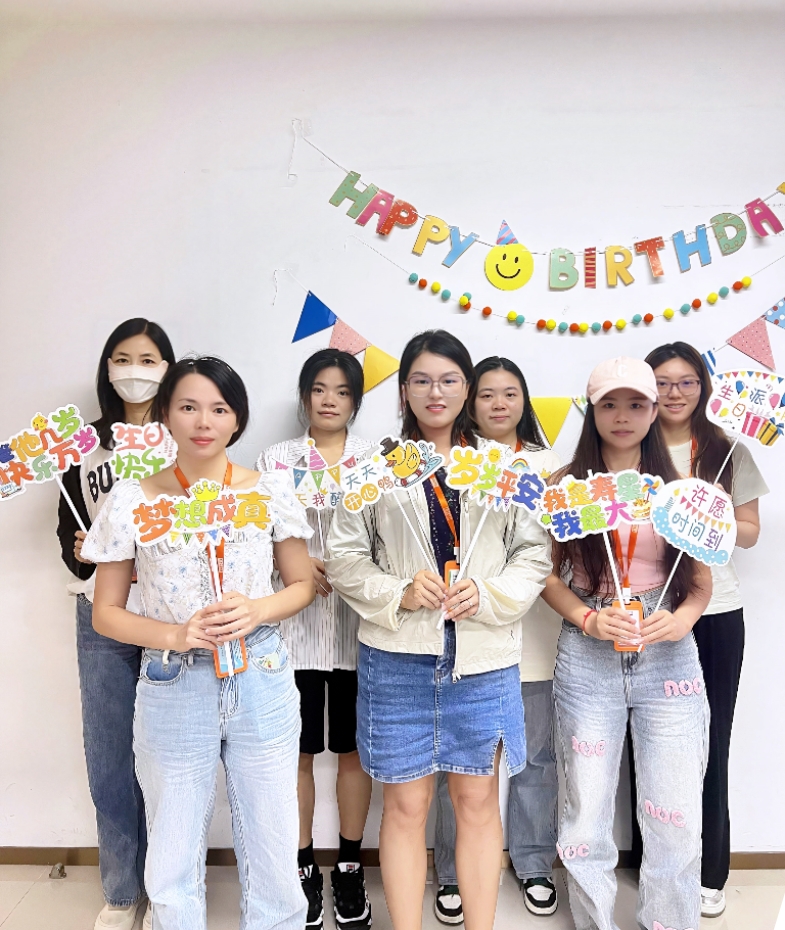 King One International Logistics September birthday party: Warm get-together, happy song and smile birthday day